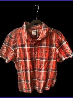 Men's Red Plaid Short-Sleeve Button-Up Shirt